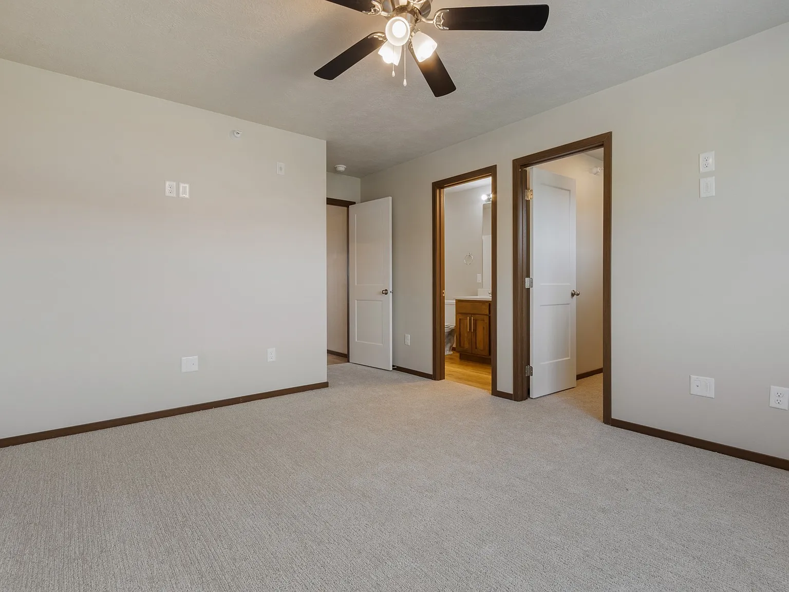 Granite Townhomes — Photo 3