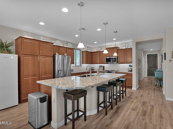 5th image of 28203 N WELTON Place
