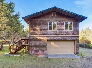 111 Beach Rd, Whitethorn, CA 95589