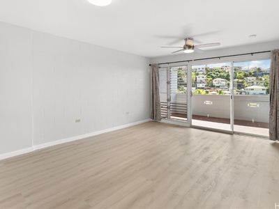 2001 Aupuni St APT 402, Honolulu, HI, 96817