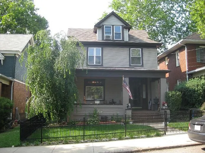 427 Holmes Ave photo 1