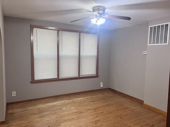 4th image of 4849 S Tripp Ave #1