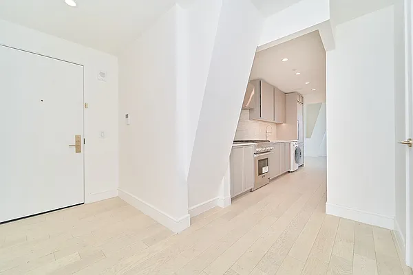 Rented by Compass | media 14