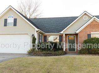 14 Bunker Dr, Rossville, GA 30741