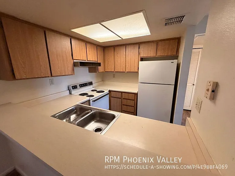 Parkside Apartments — Photo 22