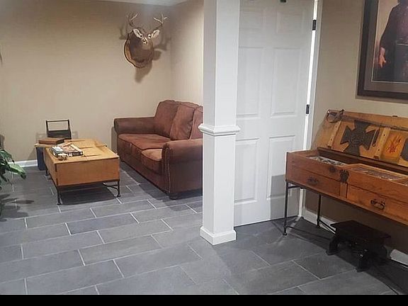 4th image of 80 Leona Dr