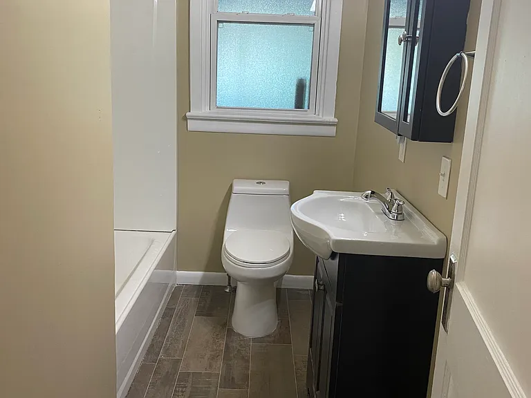 4913 Cumberland St — Photo 5