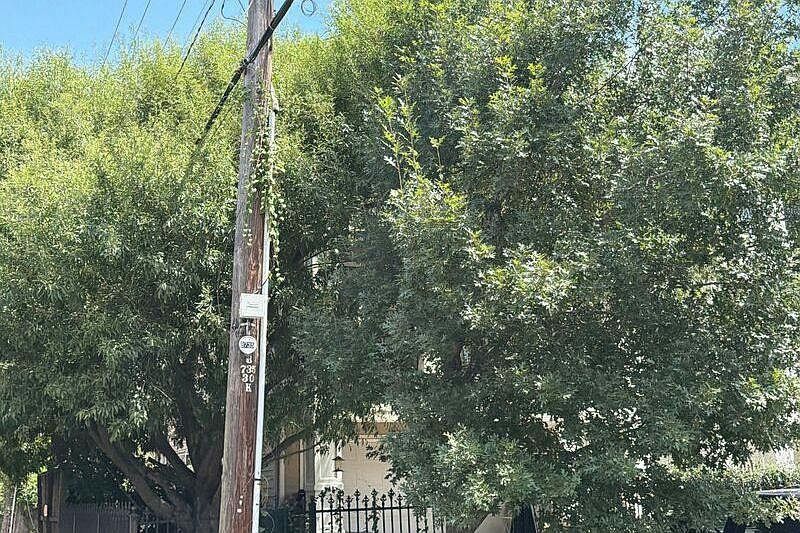 1st image of 2714 Nicholson St