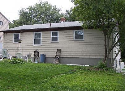 EXTERIOR BACK