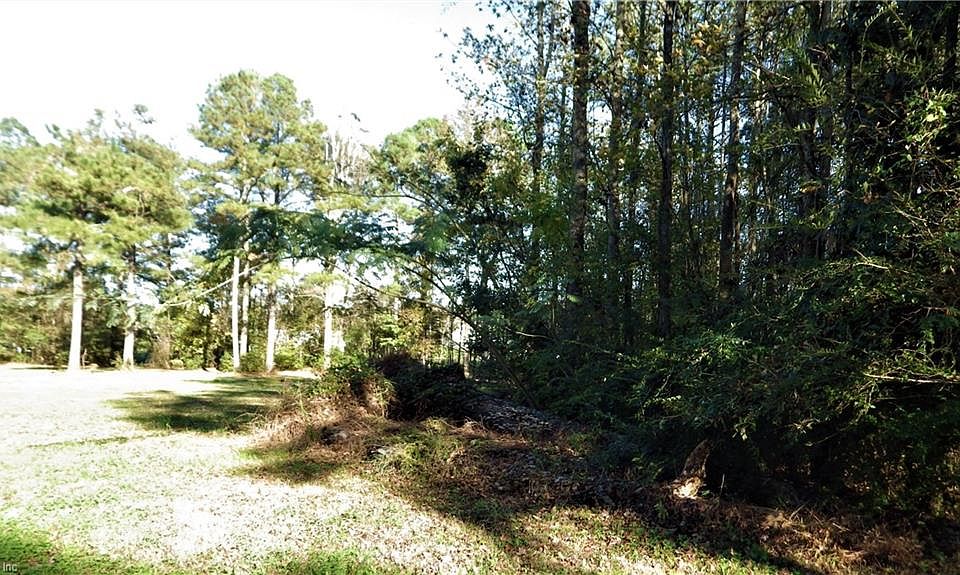 2nd image of 3256 Caratoke Hwy