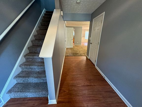 2nd image of 105 Fern Crest Dr