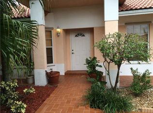 5770 NW 99th Ave, Doral, FL 33178