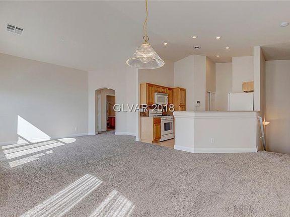 4th image of 1065 Pleasure Ln Unit 1