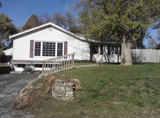 8656 E 26th St, Kansas City, MO 64129
