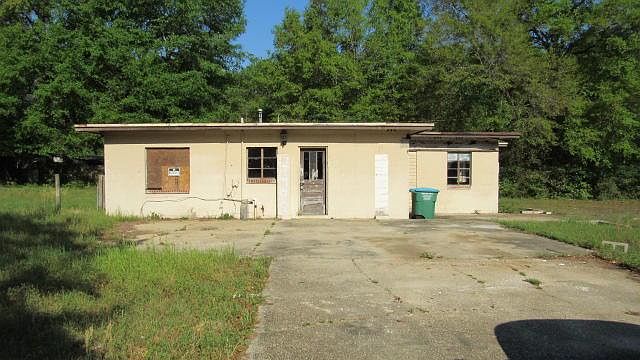2nd image of 110 Butler Cir