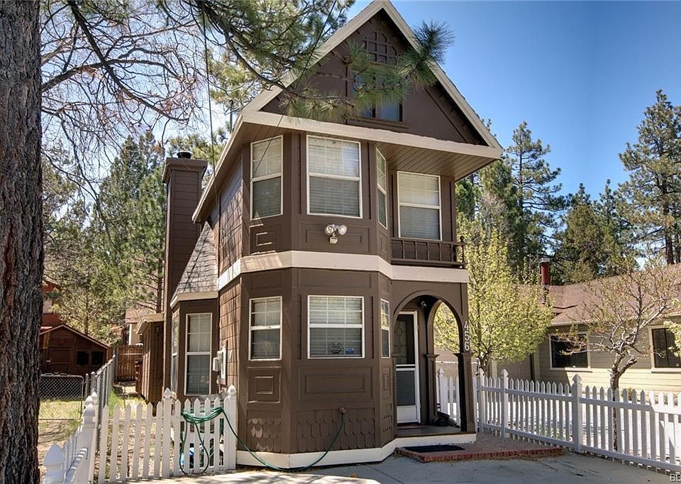 1st image of 456 Moreno Ln