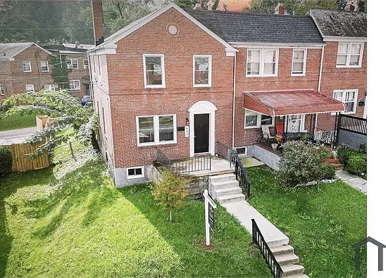 3 bed, 1200 sqft, $1,500 — Photo 2