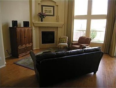 3rd image of 13219 Silver Peak Pl NE