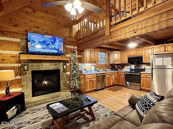 5th image of 428 Hideaway Ridge Cir