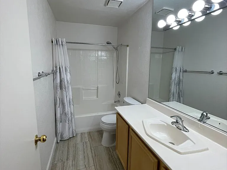 3674 Soothing Surf Dr — Photo 15