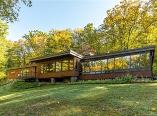 120 Whitcomb Hill Rd, Cornwall Bridge, CT 06754