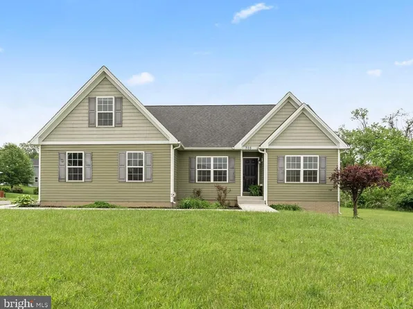 705 Beaver Creek Rd, Hagerstown, MD 21740