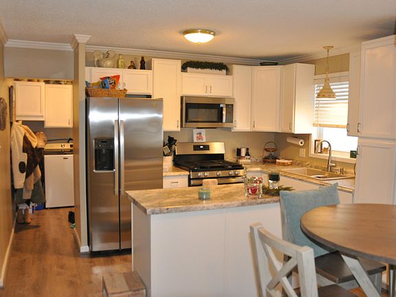 5th image of 4055 Grass Lake Rd
