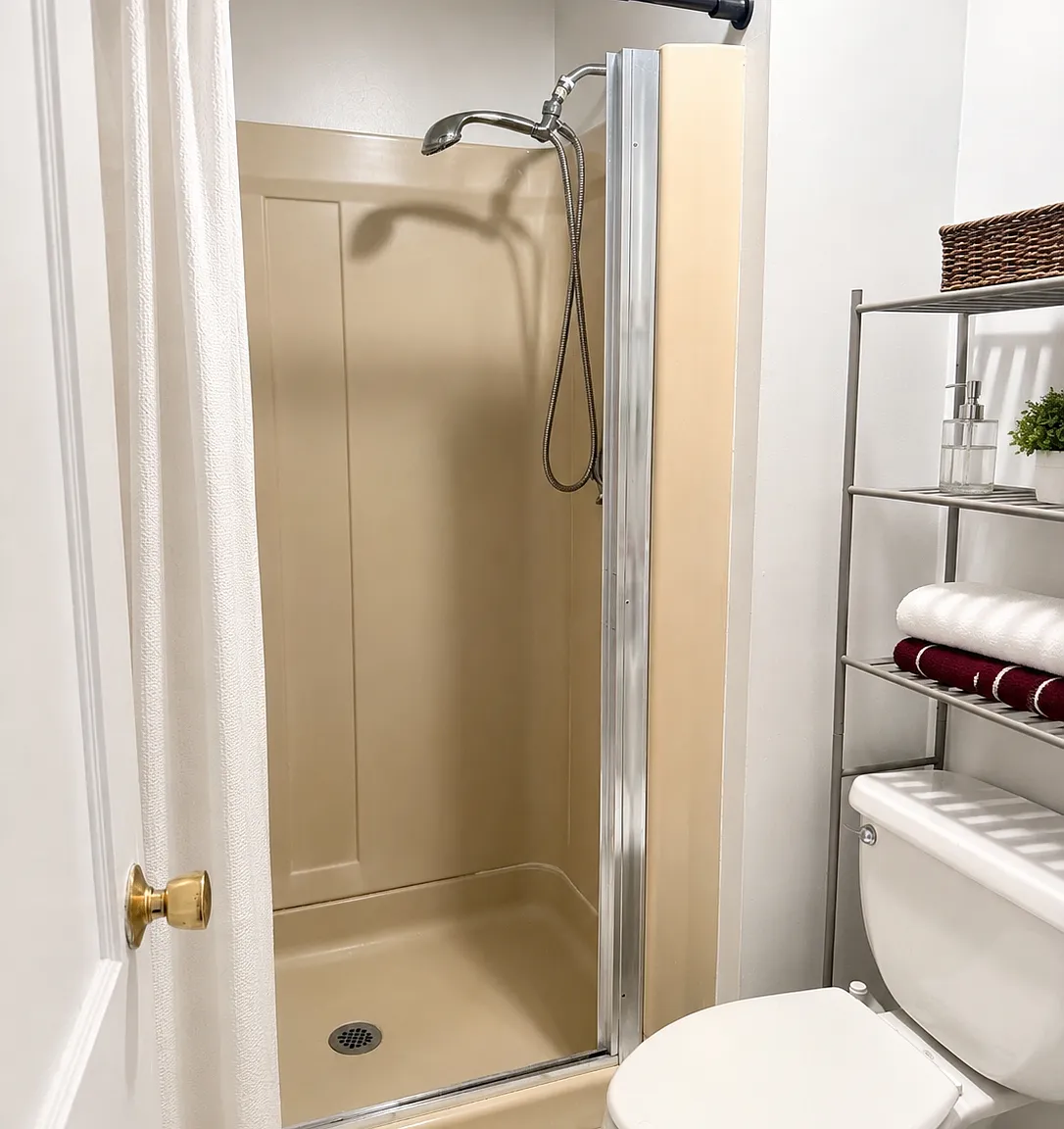 3 bed, 1350 sqft, $4,250 — Photo 3