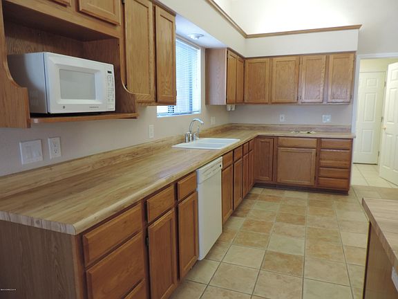 2nd image of 2606 Player Ave