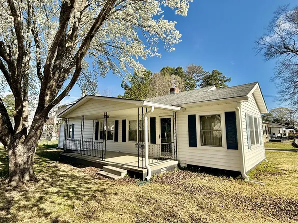 4146 East Pine Street, Farmville, NC 27828