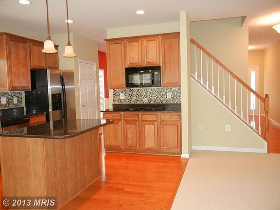 5th image of 43 Yellow Tavern Ct