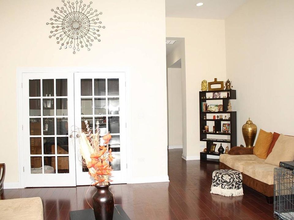1st image of 3505 N Elston Ave #1