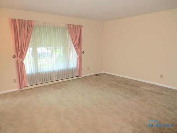 5th image of 4136 Barbara Dr