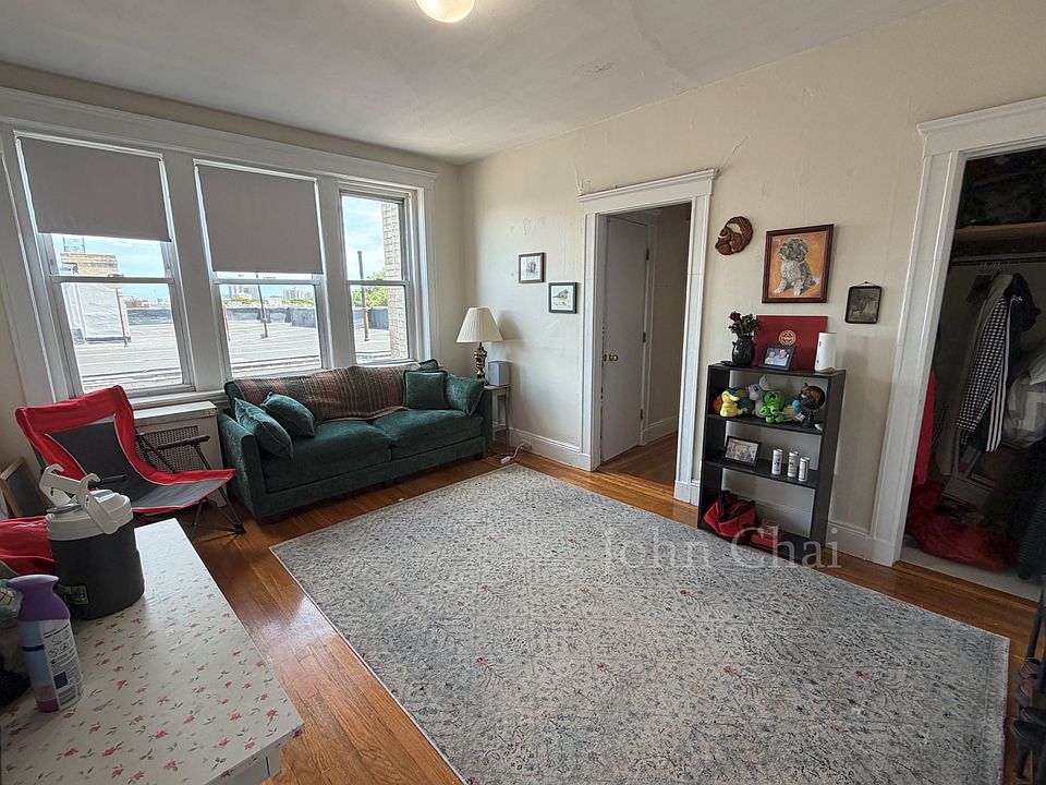 1st image of 109 Brainerd Rd APT 21