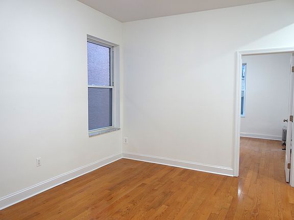 5th image of 601 W 136th St #A15