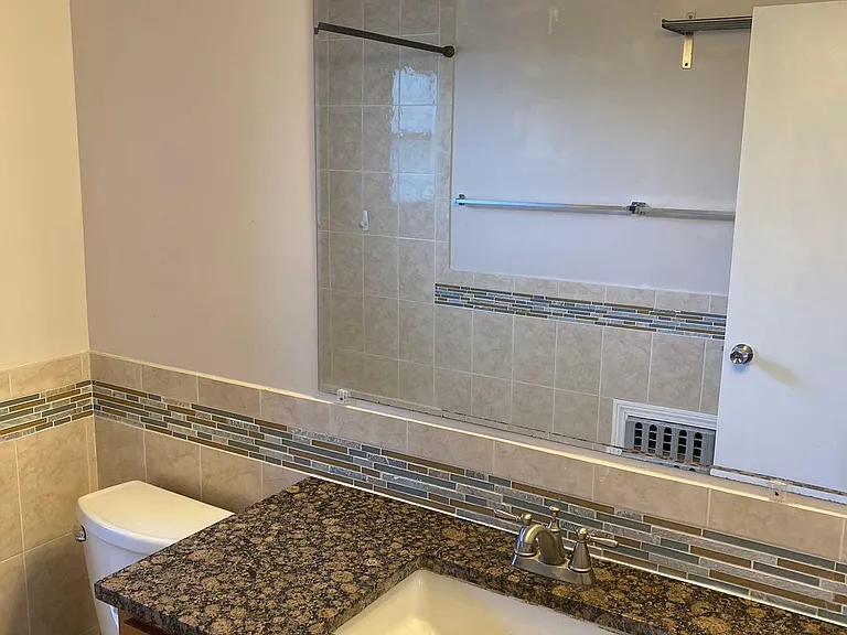 522 Riverside Ave — Photo 16