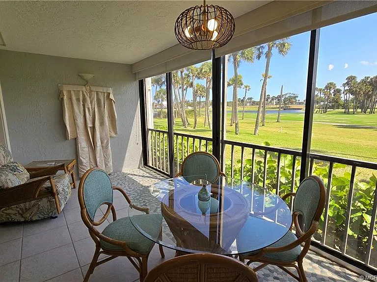5565 NE Gulfstream Way — Photo 7