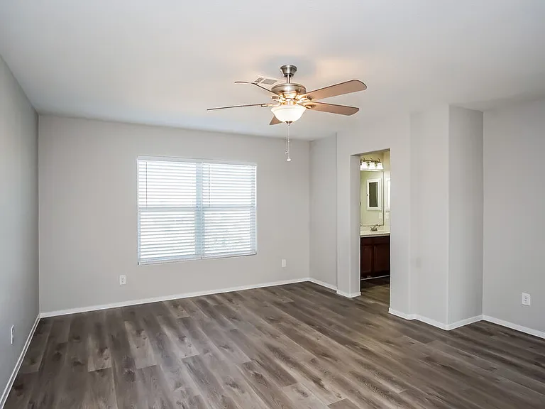 8860 Ashley Park Ave — Photo 7