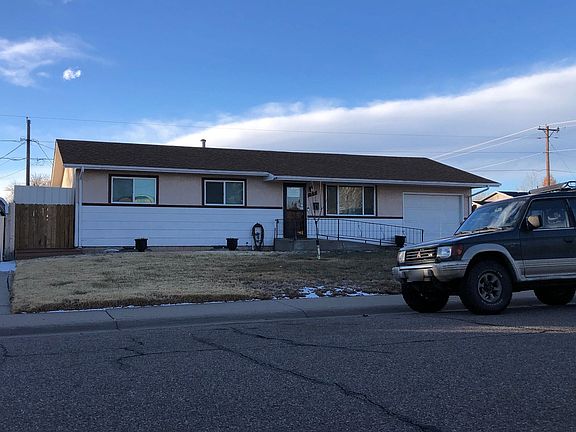 3rd image of 3912 Sheffield Ln
