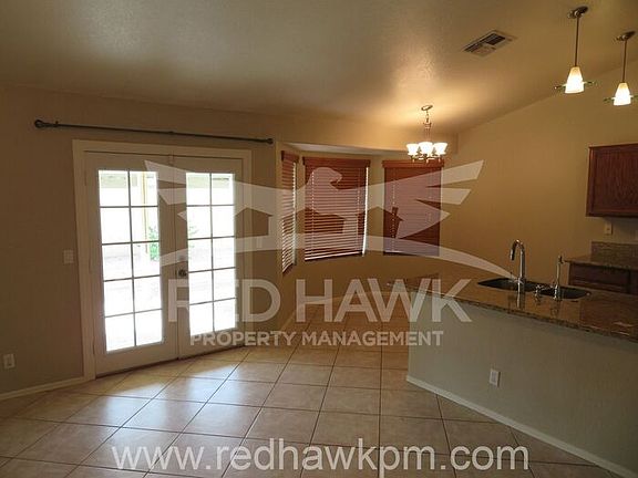 5th image of 2253 E San Tan Dr