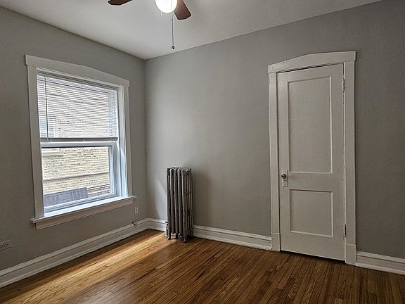 3rd image of 4826 N Avers Ave APT 1W