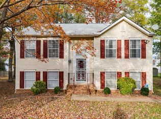 2828 Farm Creek Dr, Richmond, VA 23223