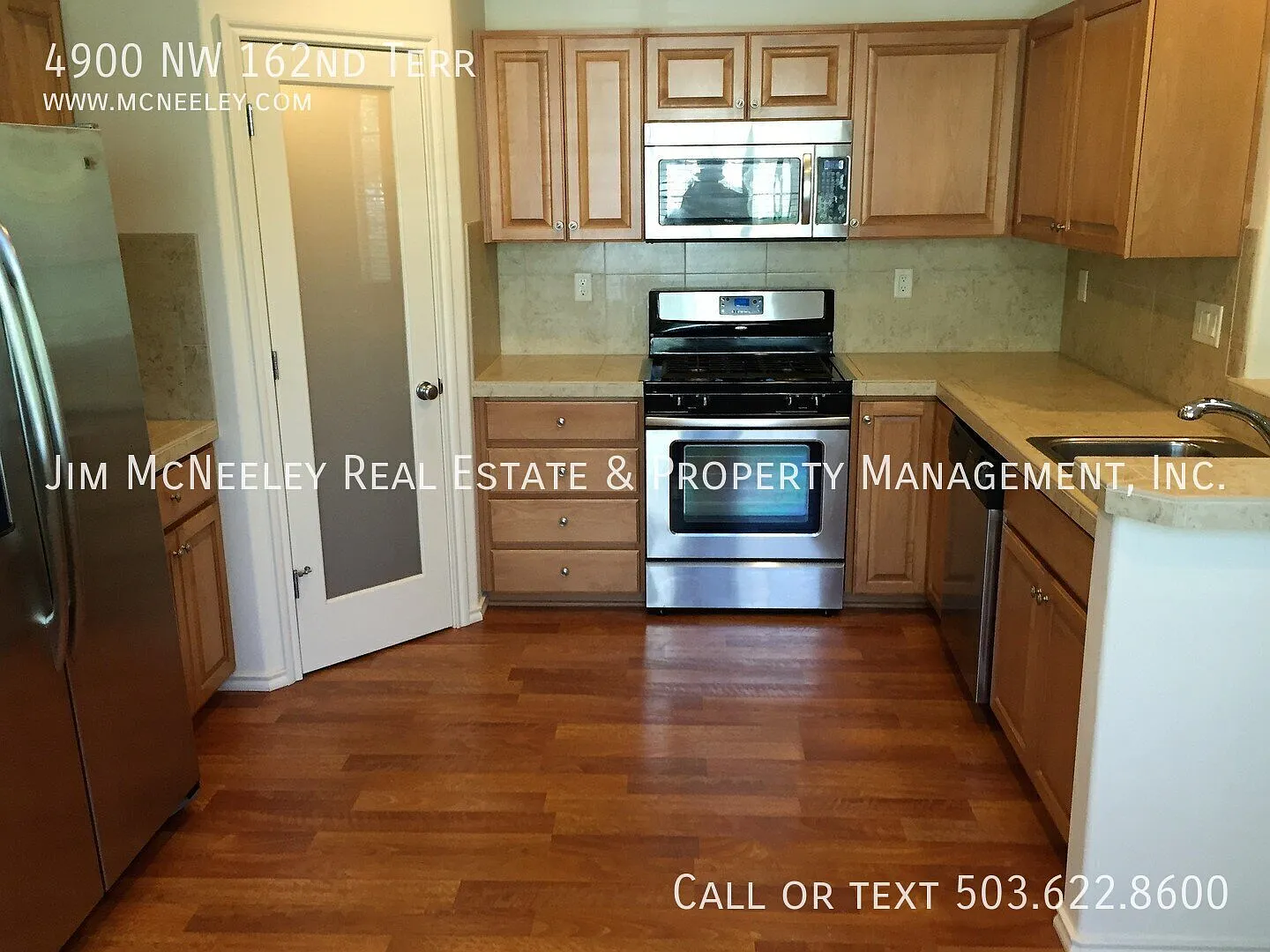 Bethany Village Townhouse with Double Master Suite and Large Loft Area — Photo 4