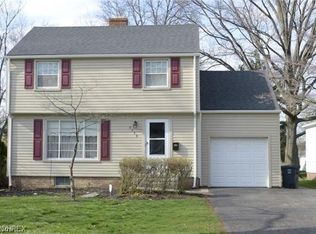 5115 Edenhurst Rd, Cleveland, OH 44124