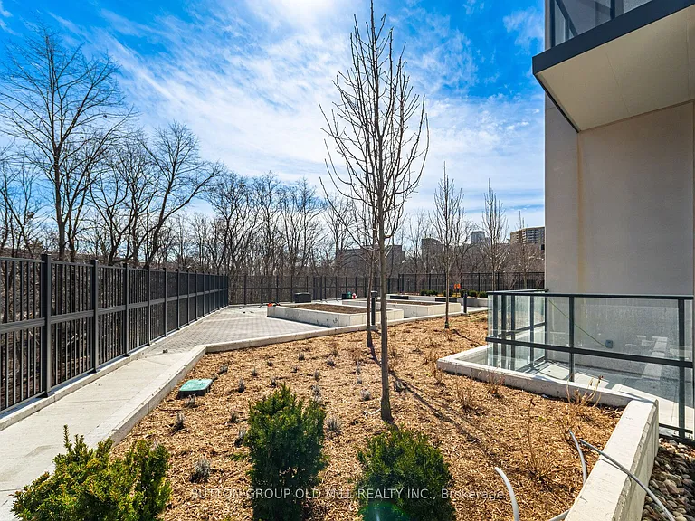 204 Burnhamthorpe Rd E #104 — Photo 38