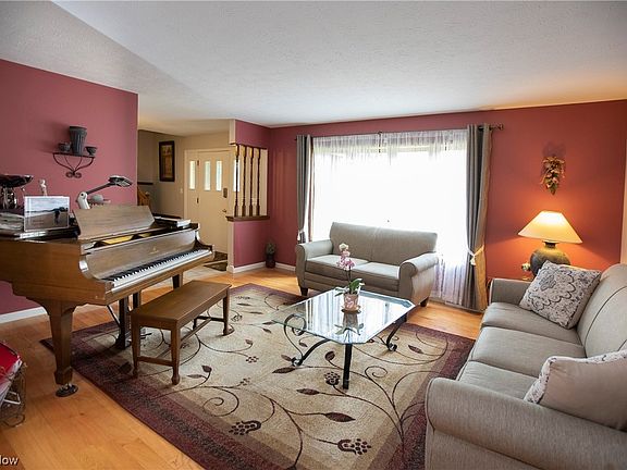 3rd image of 9317 Pleasant Lake Blvd