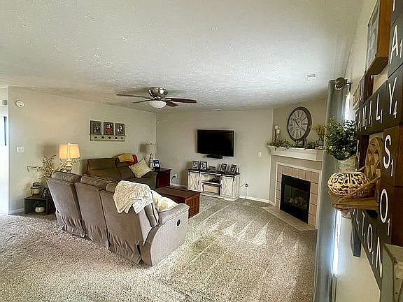 4th image of 710 Morgan Way