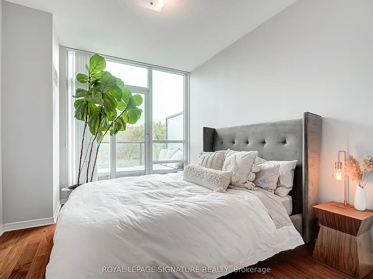 2230 Lake Shore Blvd W #204 — Photo 19