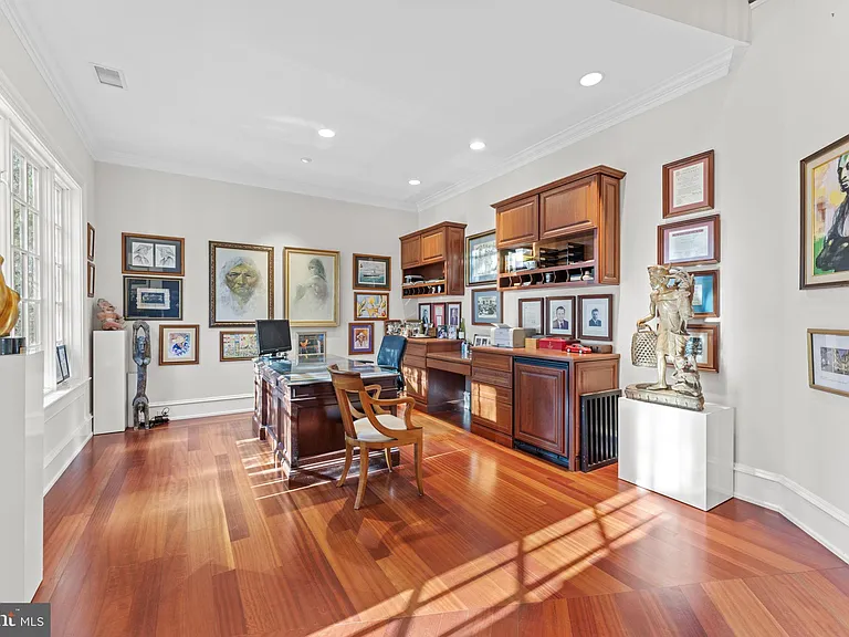 8541 Old Dominion Dr — Photo 18