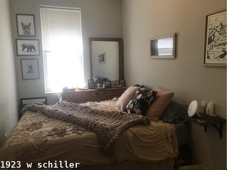 1st image of 1923 W Schiller St #617